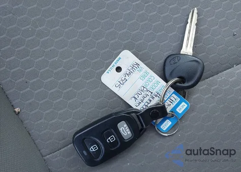 2019 Hyundai Elantra Se from USA, damaged, VIN 5NPD74LF8KH456595